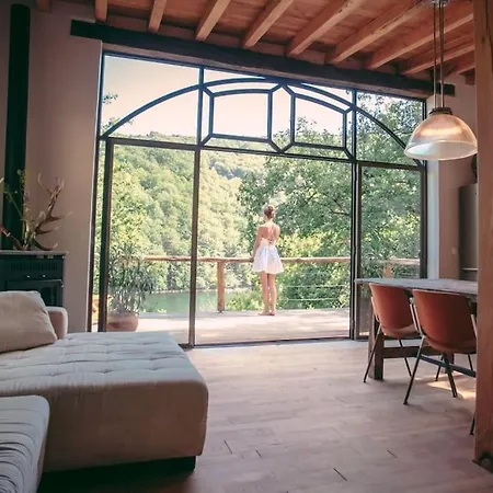 Private Estate With 3 Houses, Sauna & Hot-tub * Castelnau-de-Mandailles