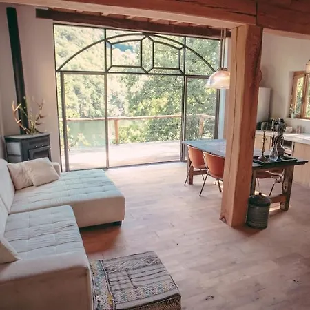 Private Estate With 3 Houses, Sauna & Hot-tub