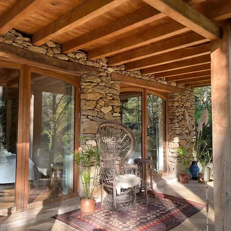 Private Estate With 3 Houses, Sauna & Hot-tub * Castelnau-de-Mandailles